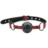 Дышащий кляп-шар на красном лаковом ремешке