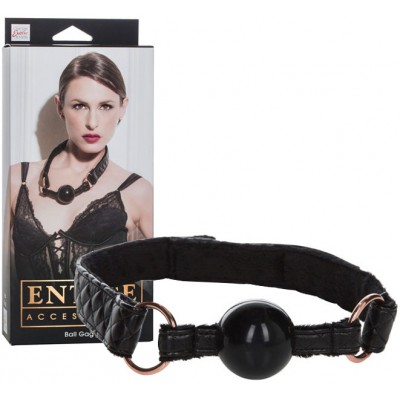 Силиконовый кляп на стеганом ремне с меховой подкладкой Entice Ball Gag Силиконовый кляп на стеганом ремне с меховой подкладкой Entice Ball Gag